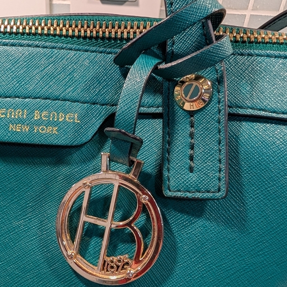Auth! Henri Bendel west 57th satchel bag - Picture 7 of 14